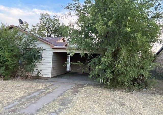 805 Main Property Photo 3