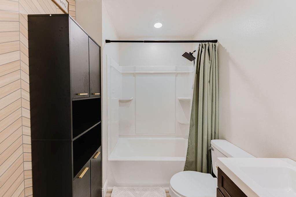 304 Jarbo Street Property Photo 19