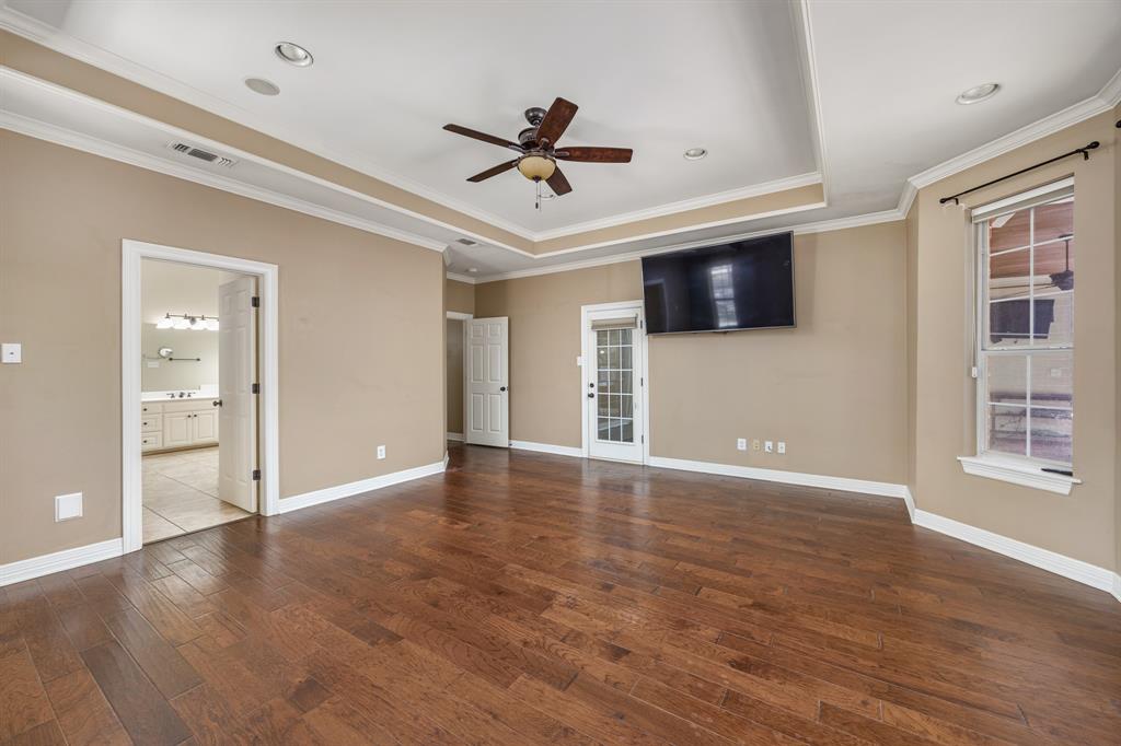 17820 Oak Forest Drive Property Photo 9
