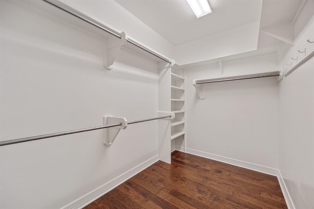 17820 Oak Forest Drive Property Photo 12