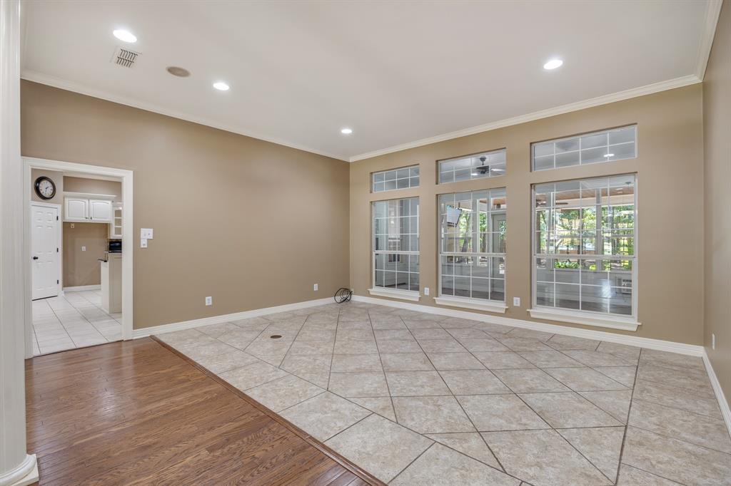 17820 Oak Forest Drive Property Photo 13