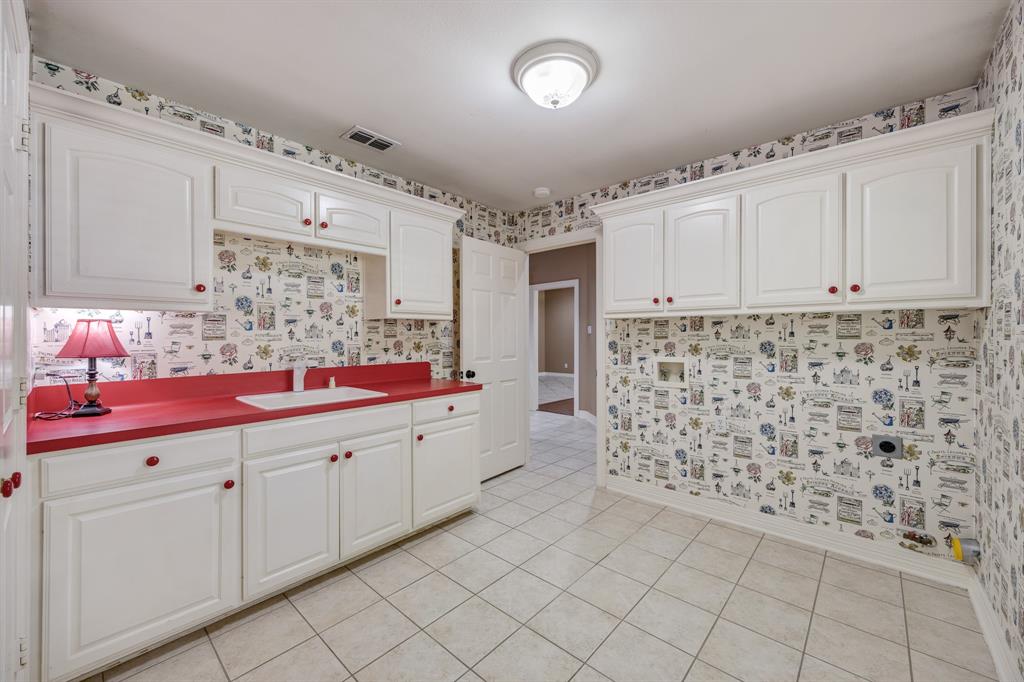 17820 Oak Forest Drive Property Photo 20