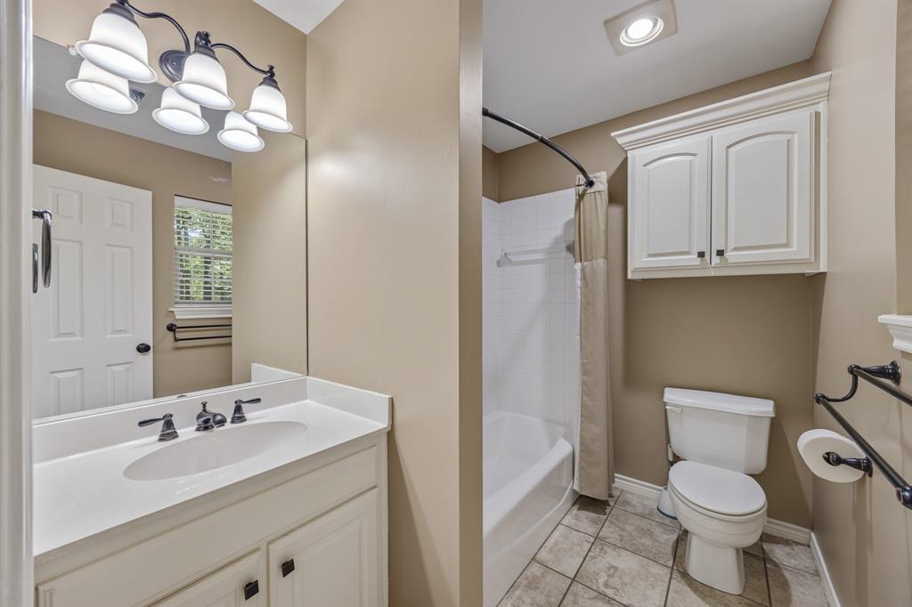 17820 Oak Forest Drive Property Photo 24