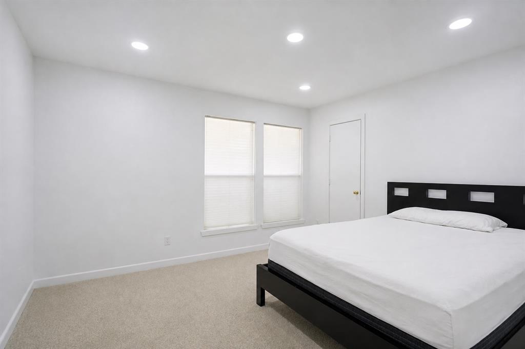 2920 Winding Creek Drive Property Photo 19