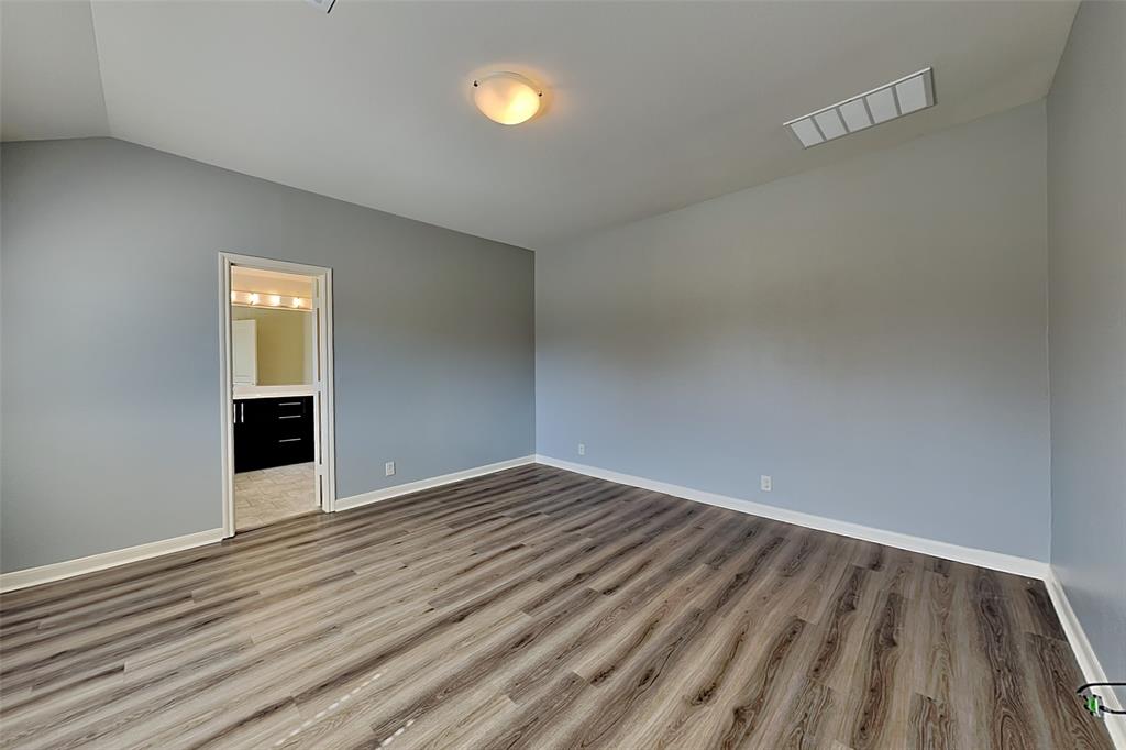 2112 Danibelle Drive Property Photo 5