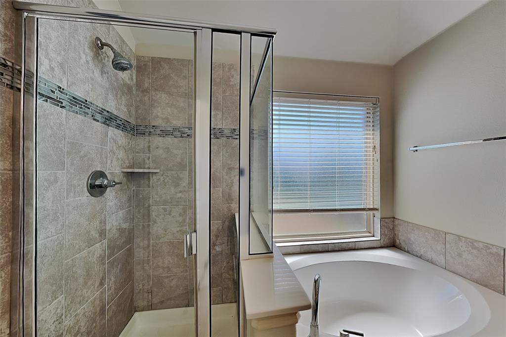 2112 Danibelle Drive Property Photo 6