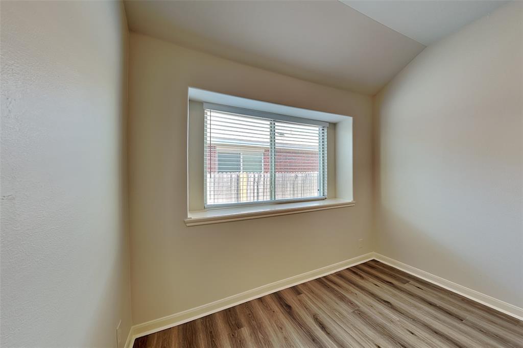 2112 Danibelle Drive Property Photo 8