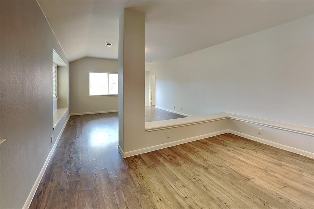 2112 Danibelle Drive Property Photo 12
