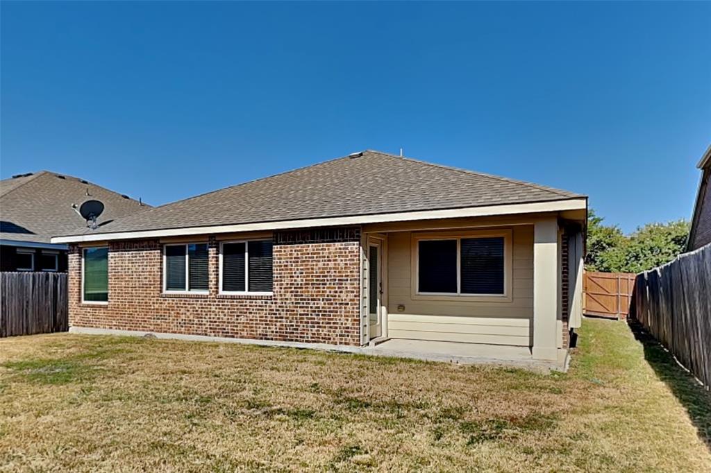 2112 Danibelle Drive Property Photo 15