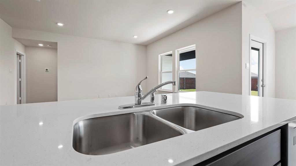 1105 Overhill Road Property Photo 21