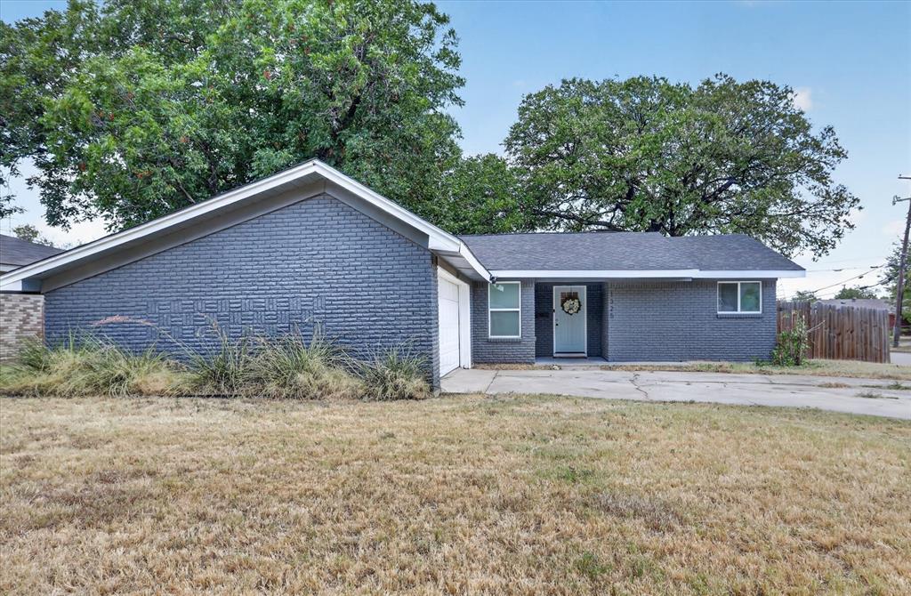 1325 Cloverdale Drive Property Photo 1