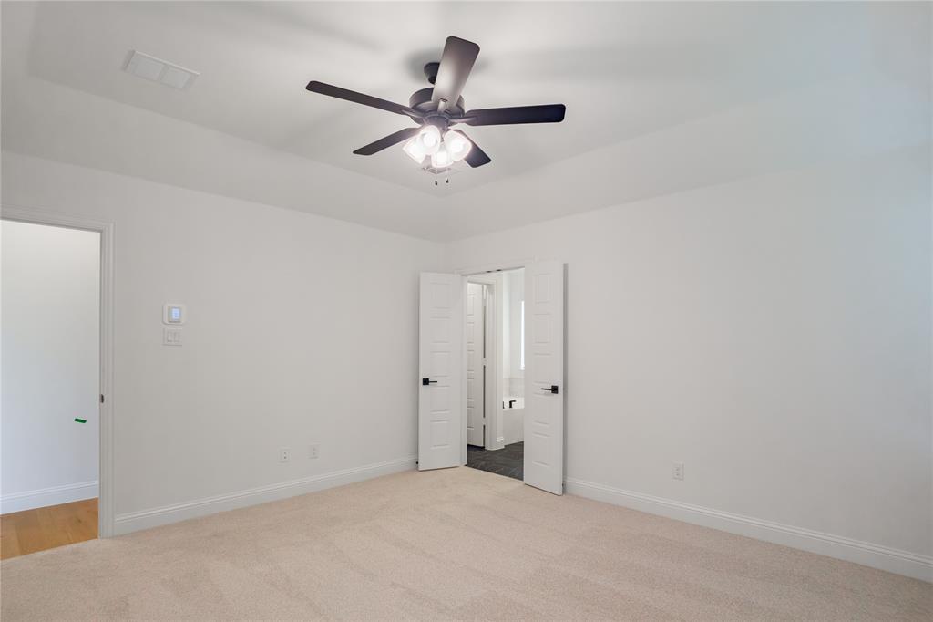 2056 Valencia Drive Property Photo 10