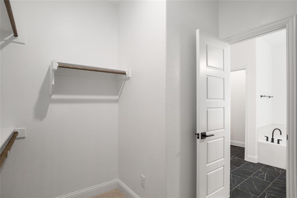 2056 Valencia Drive Property Photo 13
