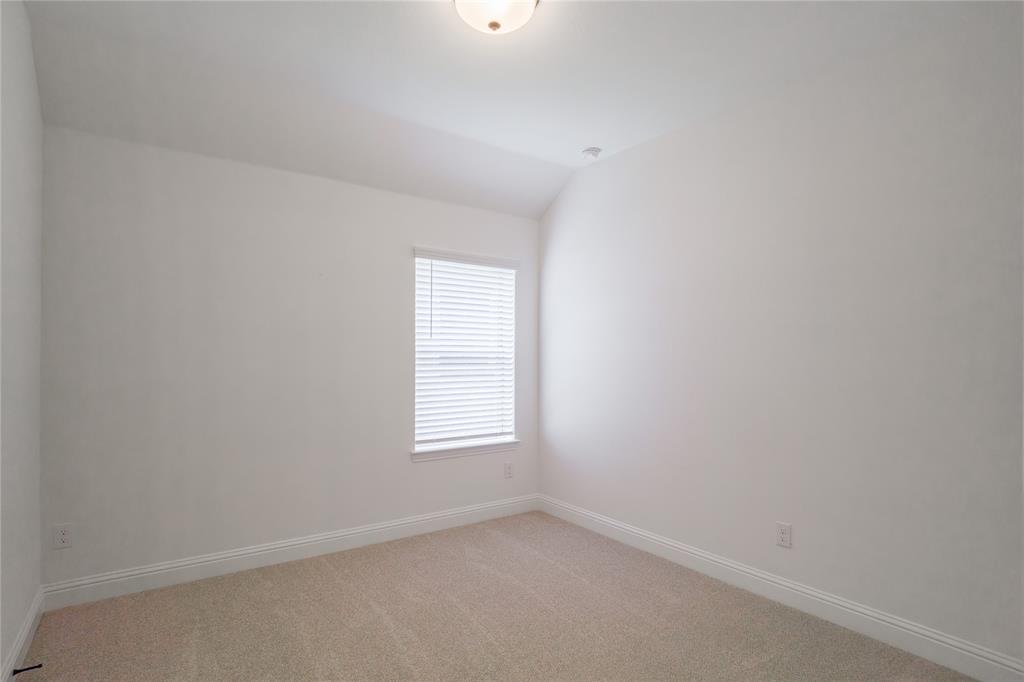 2056 Valencia Drive Property Photo 15
