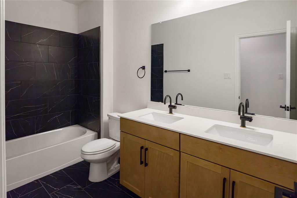 2056 Valencia Drive Property Photo 16