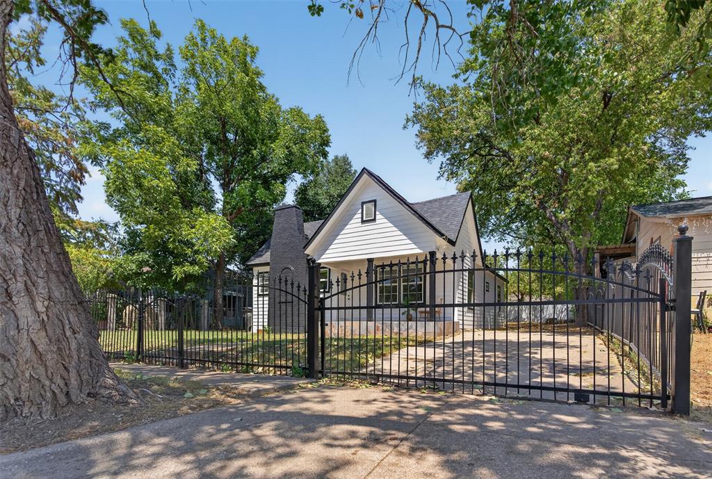 2825 Avenue I Property Photo 1