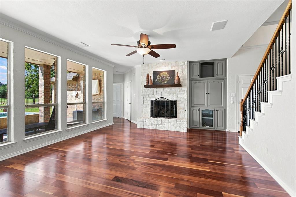 1820 Forest Bend Lane Property Photo 12