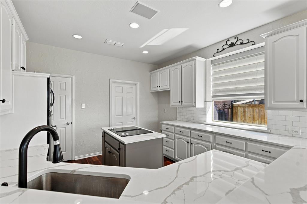 1820 Forest Bend Lane Property Photo 15