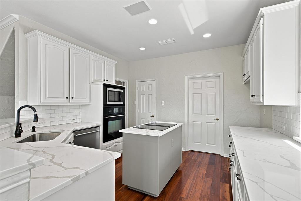 1820 Forest Bend Lane Property Photo 17