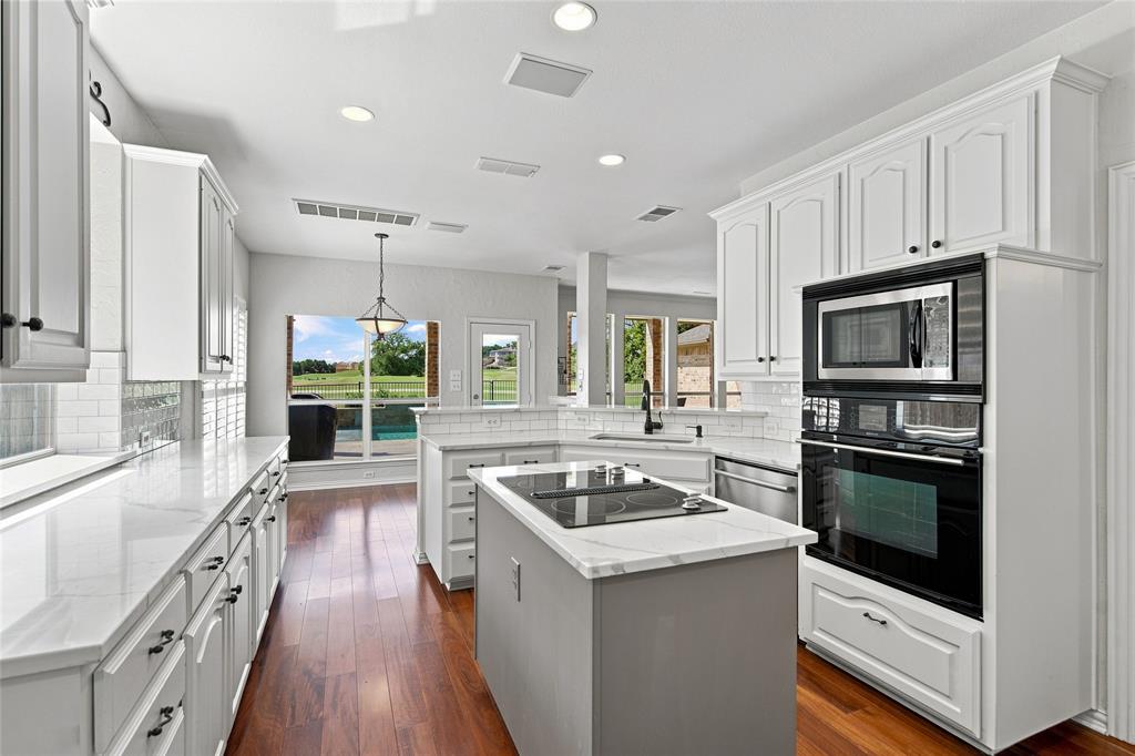 1820 Forest Bend Lane Property Photo 18