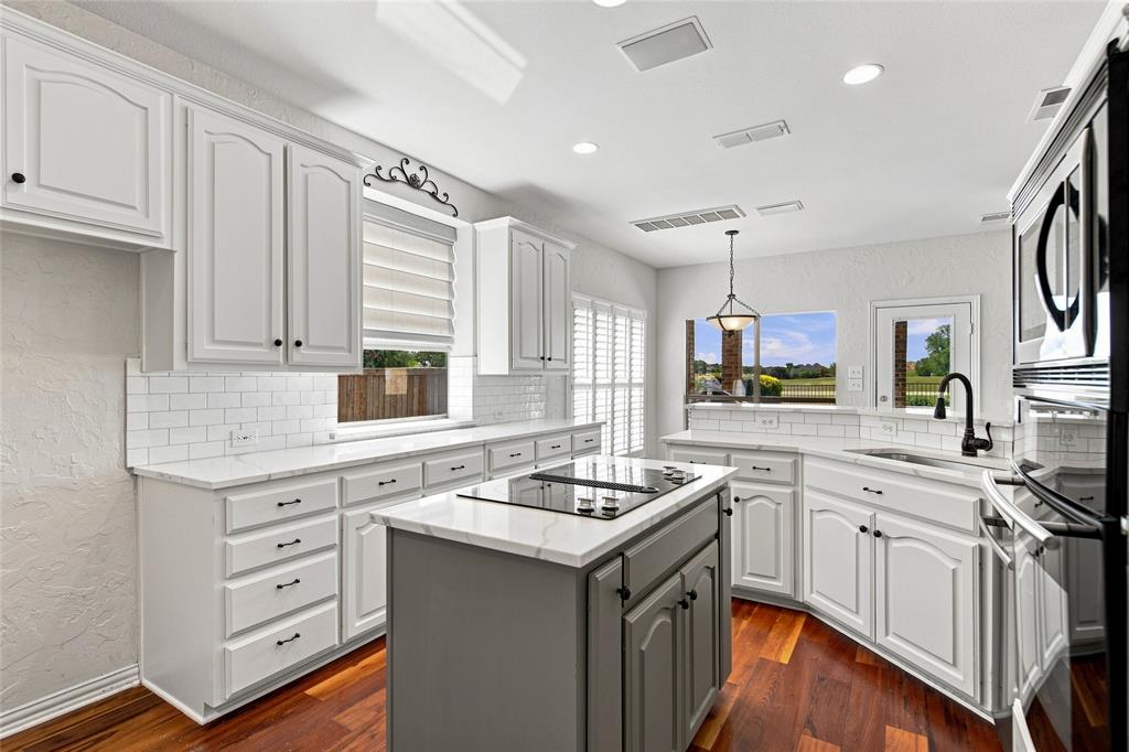 1820 Forest Bend Lane Property Photo 19