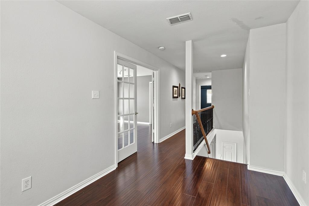 1820 Forest Bend Lane Property Photo 25
