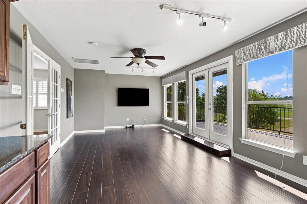 1820 Forest Bend Lane Property Photo 27