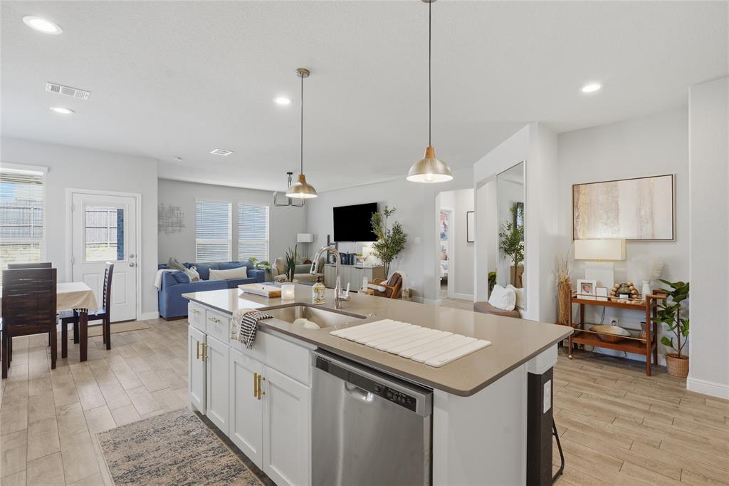 1812 Ruffian Road Property Photo 14