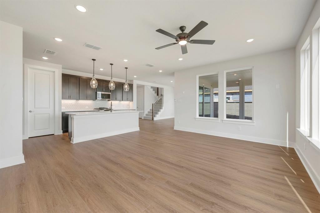 8013 Autumn Sage Trail Property Photo 3