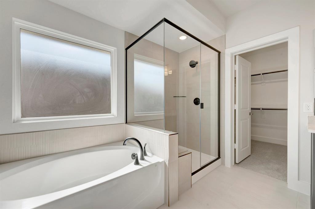 8013 Autumn Sage Trail Property Photo 4