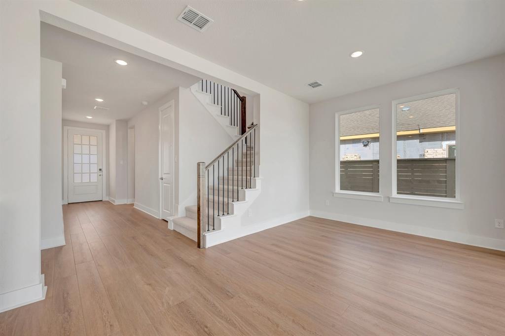 8013 Autumn Sage Trail Property Photo 10
