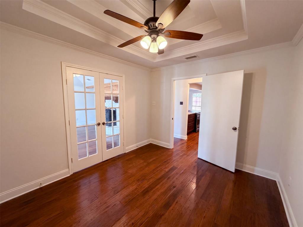 512 W Jefferson Street Property Photo 8