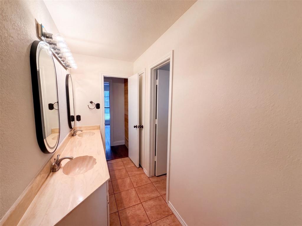 512 W Jefferson Street Property Photo 14