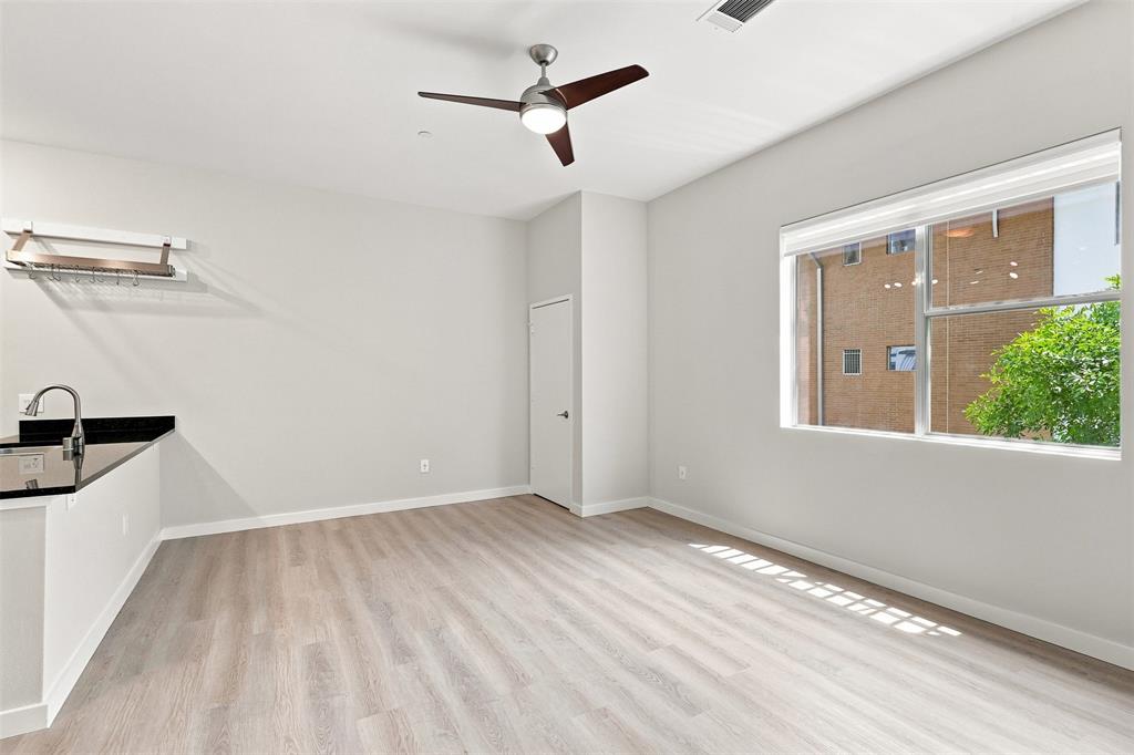 3025 Bryan Street 2h Property Photo 5