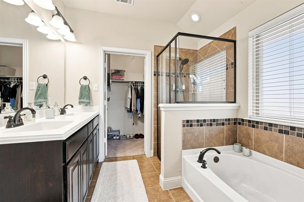 910 Westminster Drive Property Photo 12