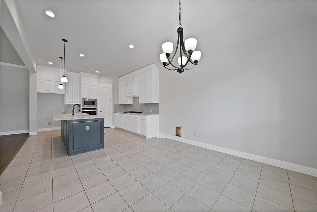 2611 Ashmont Way Property Photo 6