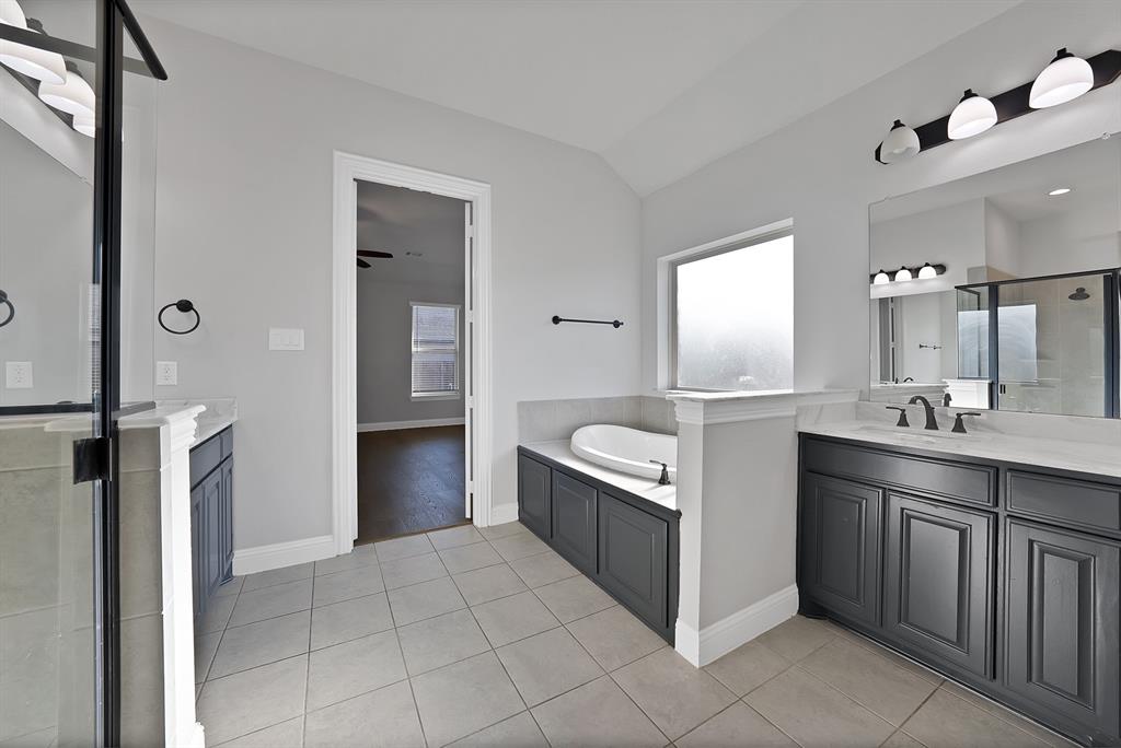 2611 Ashmont Way Property Photo 16