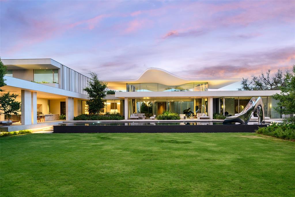 5547 Walnut Hill Lane