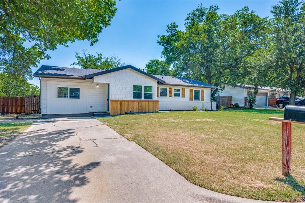 411 Hillcrest Street Property Photo 1