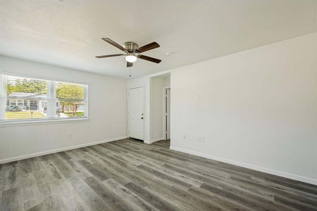 411 Hillcrest Street Property Photo 4