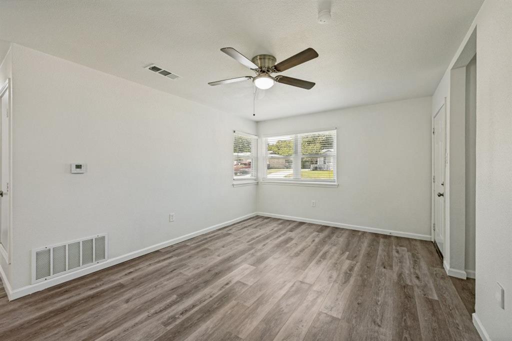 411 Hillcrest Street Property Photo 10