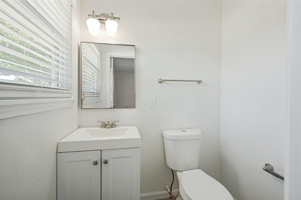 411 Hillcrest Street Property Photo 13