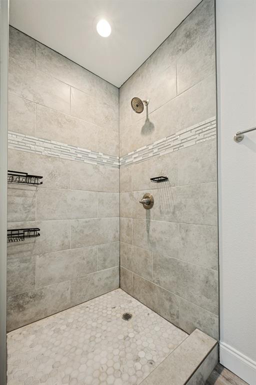 411 Hillcrest Street Property Photo 16
