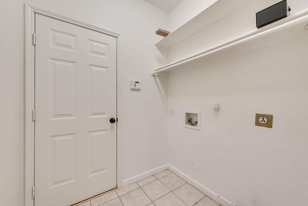 7100 Ledgestone Court Property Photo 13