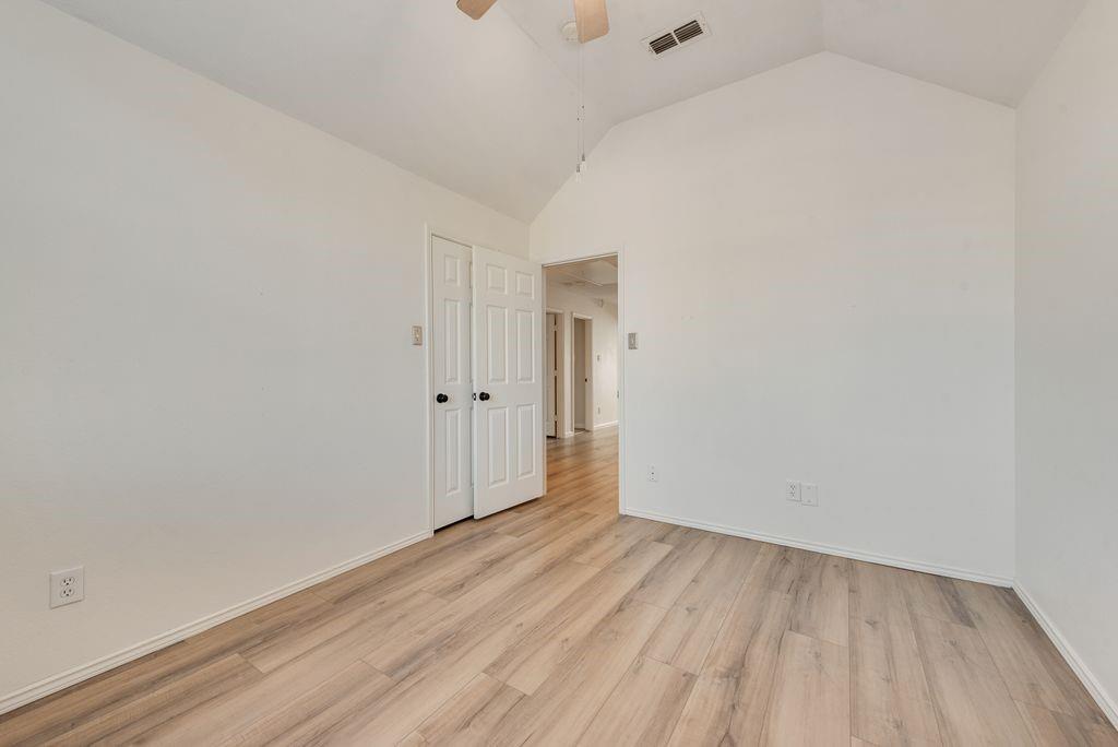 7100 Ledgestone Court Property Photo 23