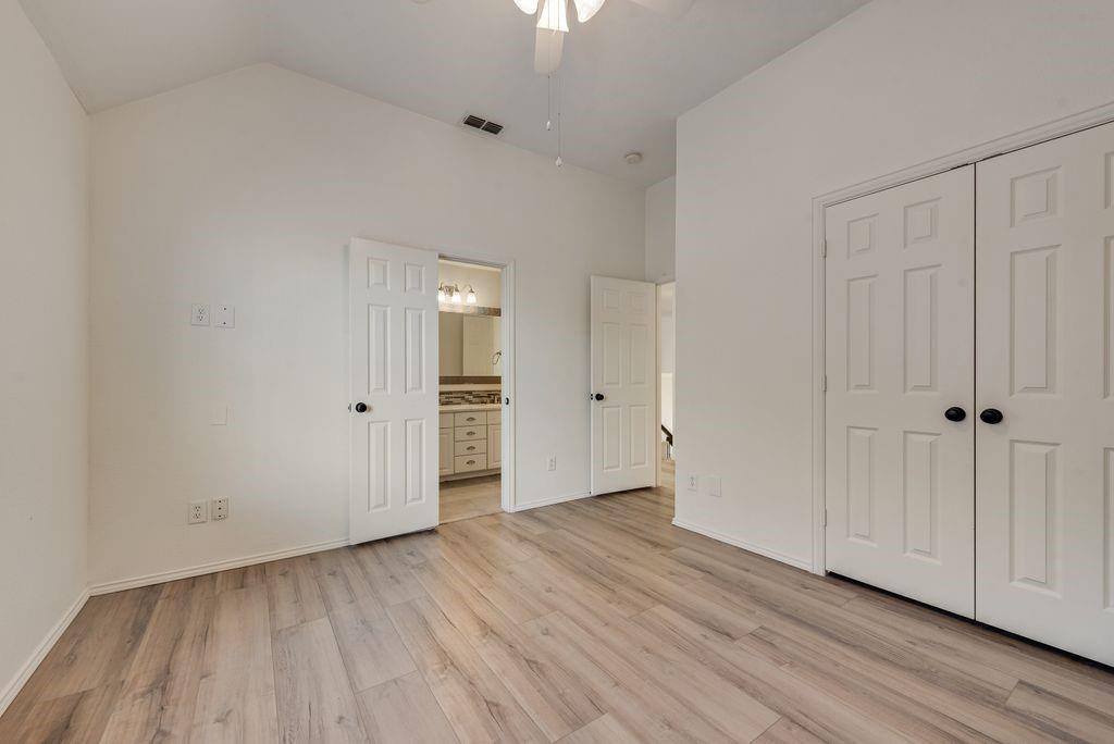 7100 Ledgestone Court Property Photo 25
