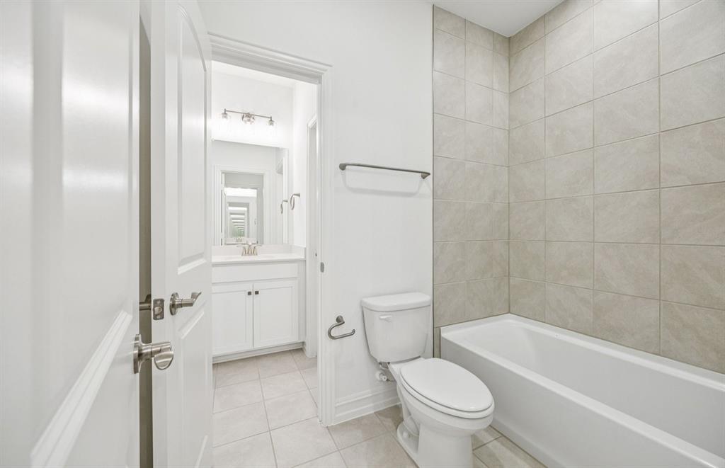 11140 Roxburgh Road Property Photo 16