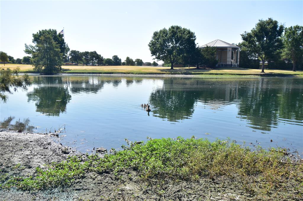 1109 Shadow Lakes Boulevard Property Photo 3