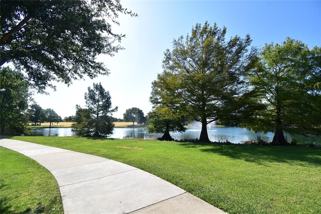 1109 Shadow Lakes Boulevard Property Photo 5