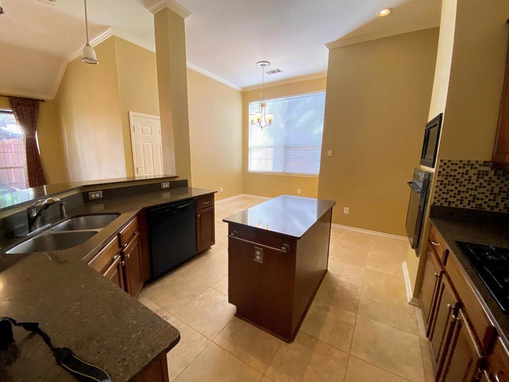 1109 Shadow Lakes Boulevard Property Photo 15